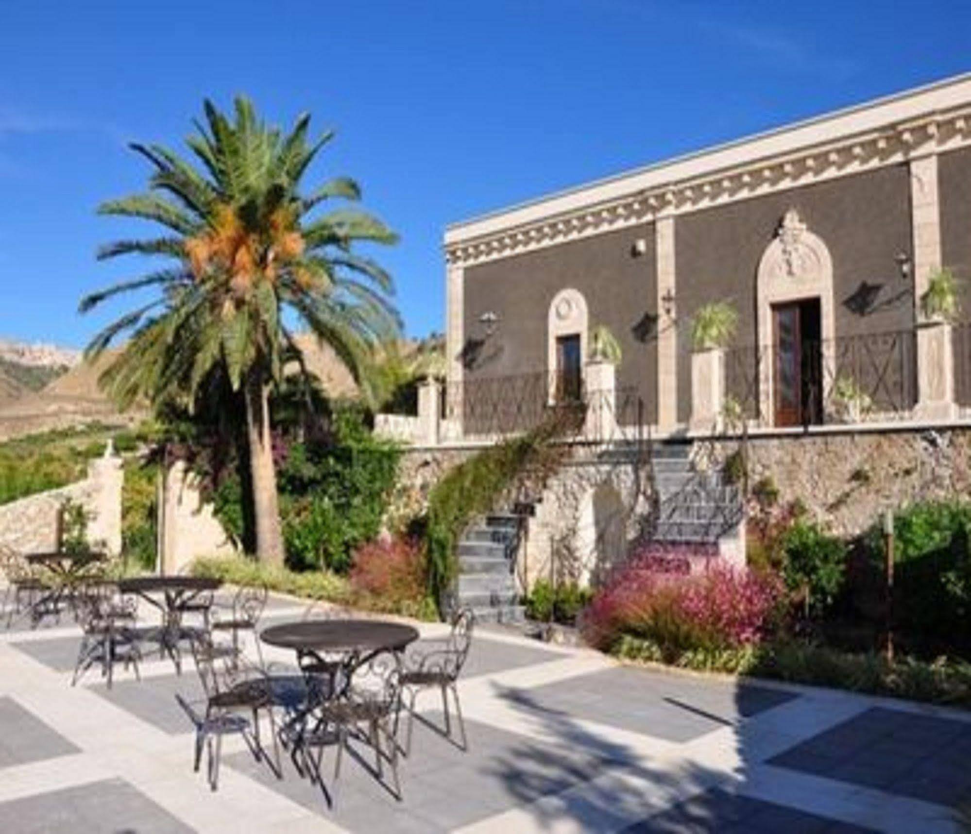 Vecchia Dimora Resort Centuripe Exterior foto