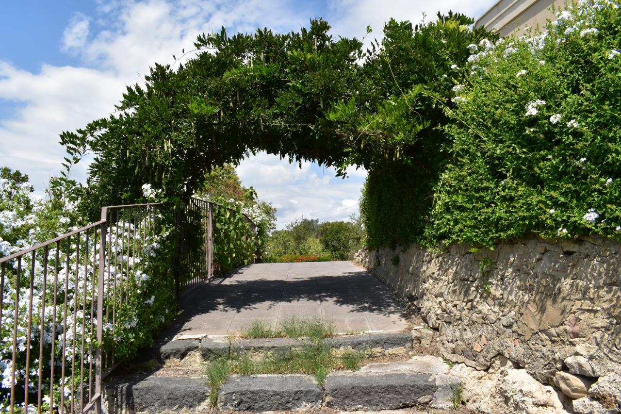 Vecchia Dimora Resort Centuripe Exterior foto
